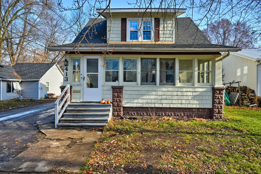 413 S 15th Street Niles City MI 49120