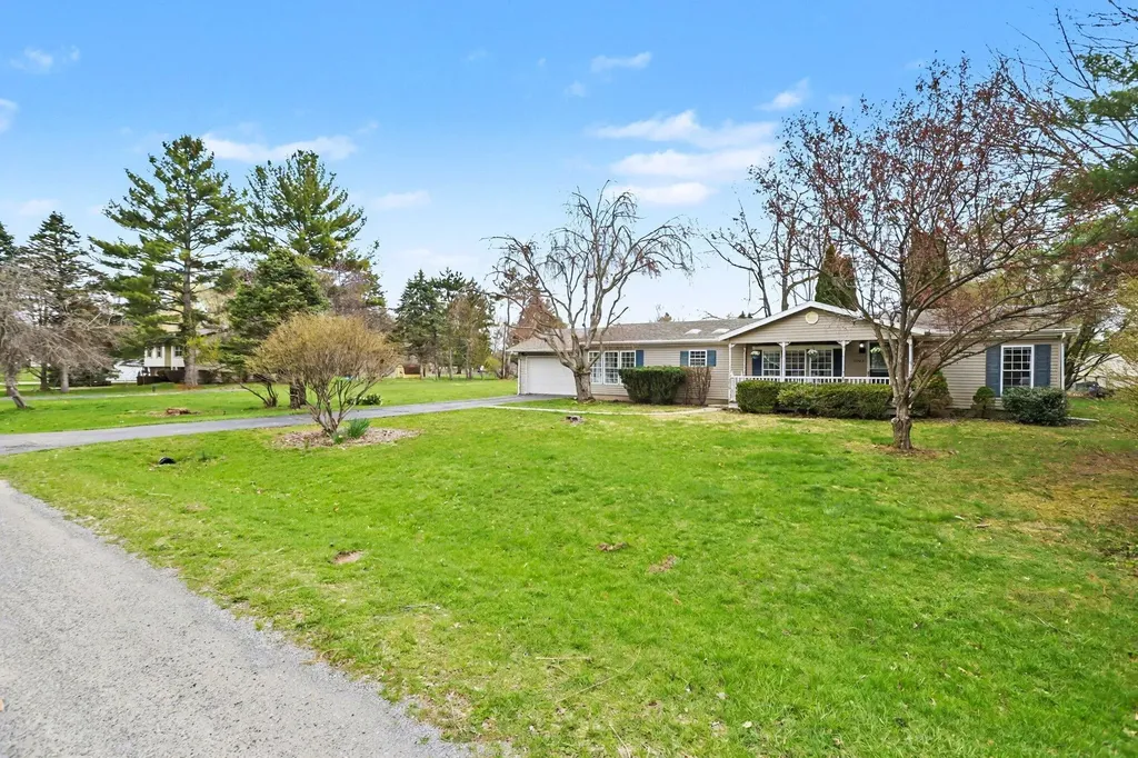 10283 S Arrowhead Drive Oronoko Charter Township MI 49103