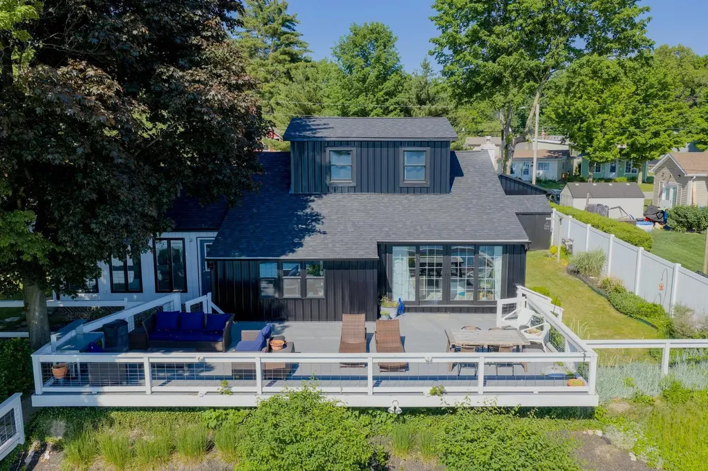 52464 Twin Lakeview Drive Wayne Township MI 49047