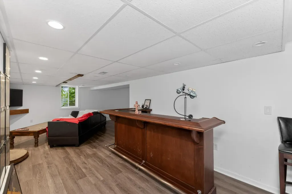 52464 Twin Lakeview Drive Wayne Township MI 49047
