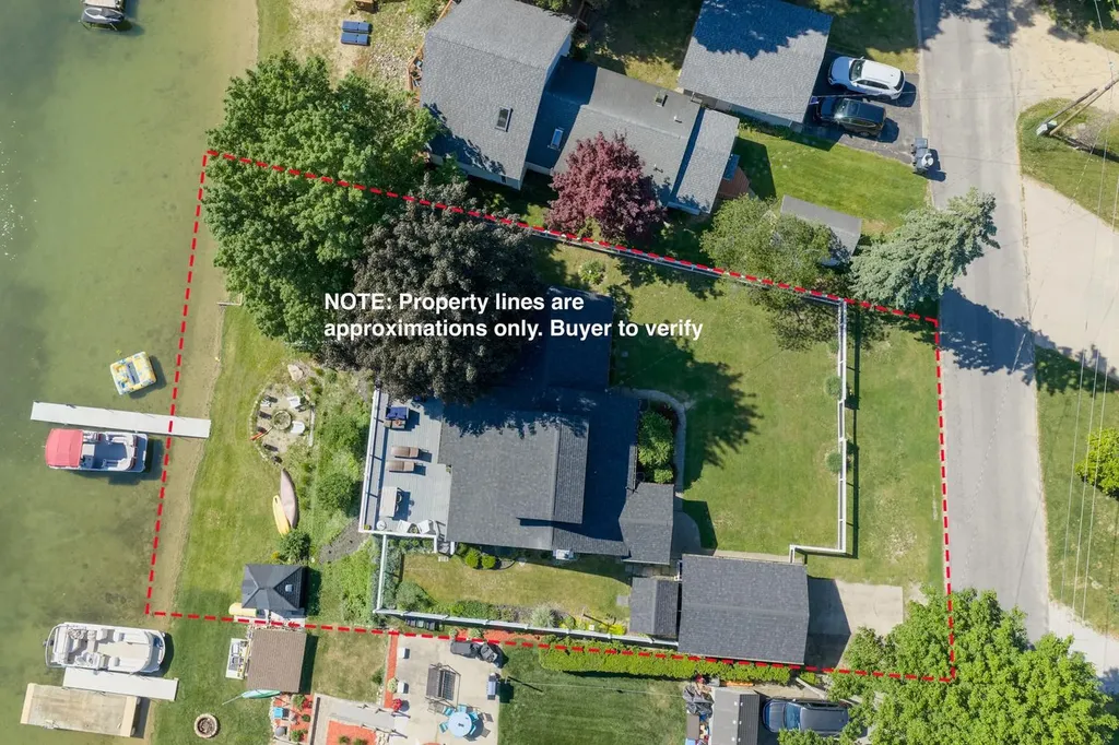 52464 Twin Lakeview Drive Wayne Township MI 49047