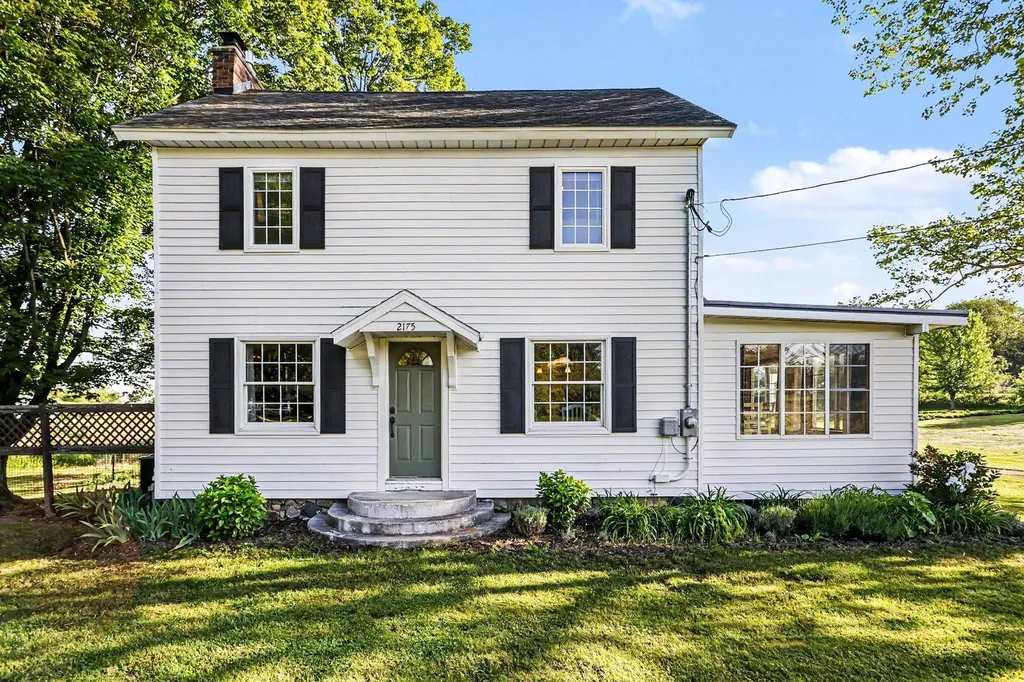 2175 E Hinchman Road Oronoko Charter Township MI 49103