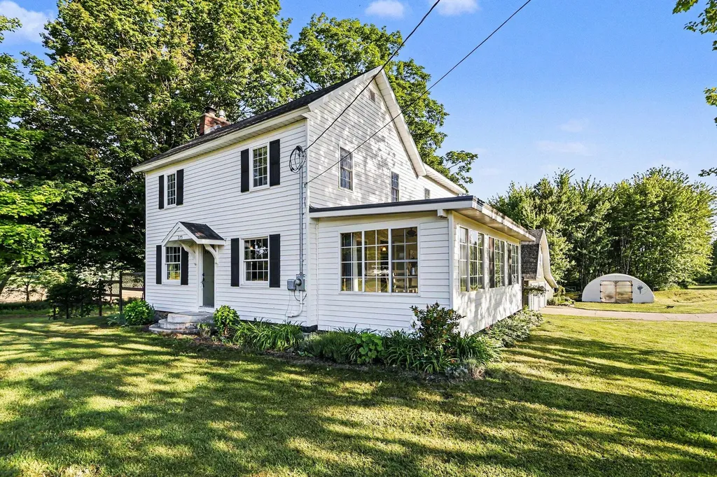 2175 E Hinchman Road Oronoko Charter Township MI 49103