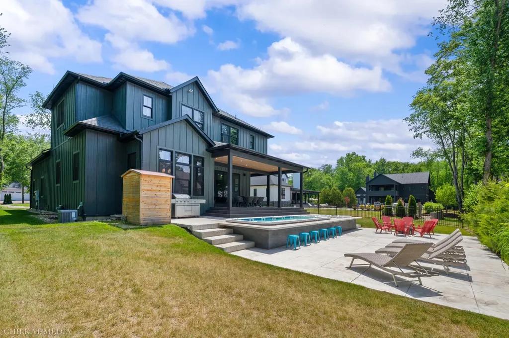 45322 Fairway Drive New Buffalo Township MI 49117