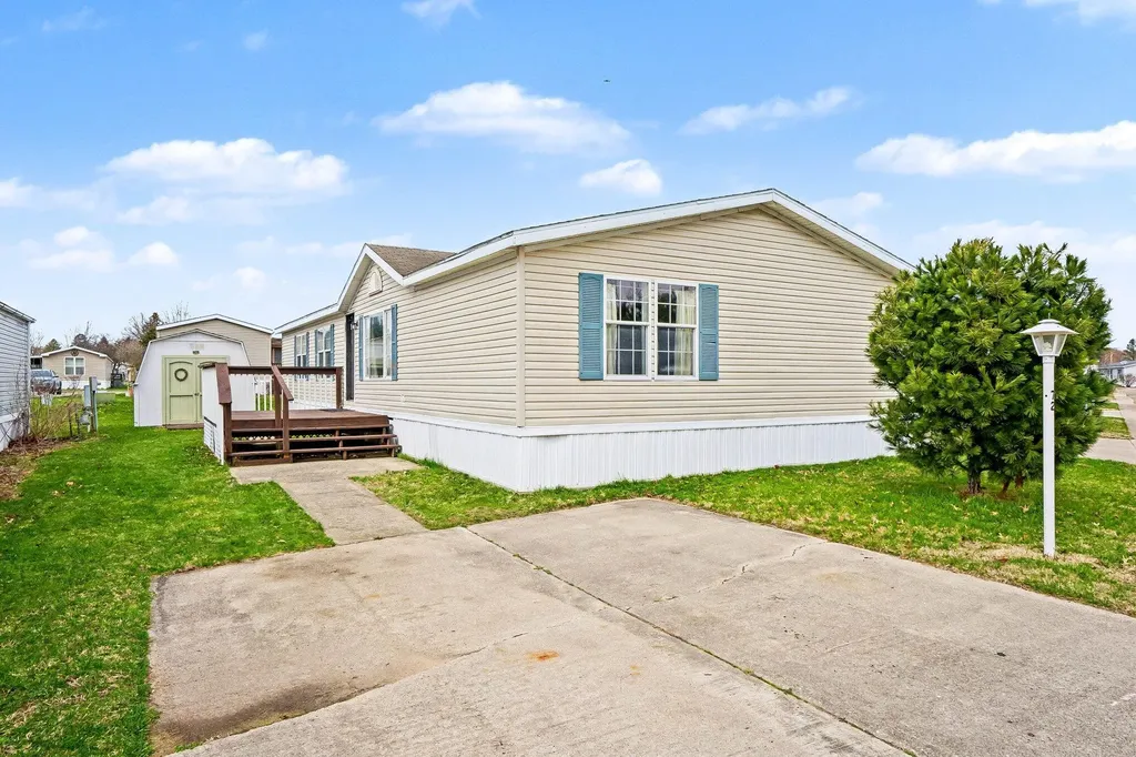 69205 Garver Lake Road Ontwa Township MI 49112