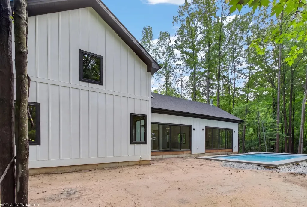 9356 E Locke Road Chikaming Township MI 49129