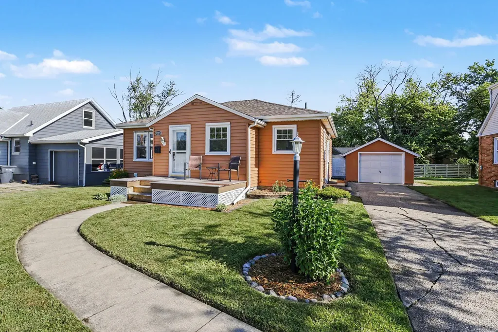 1203 Orchard Avenue St. Joseph City MI 49085