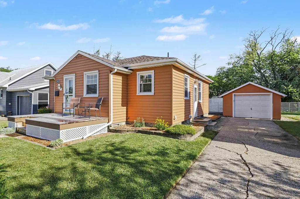 1203 Orchard Avenue St. Joseph City MI 49085