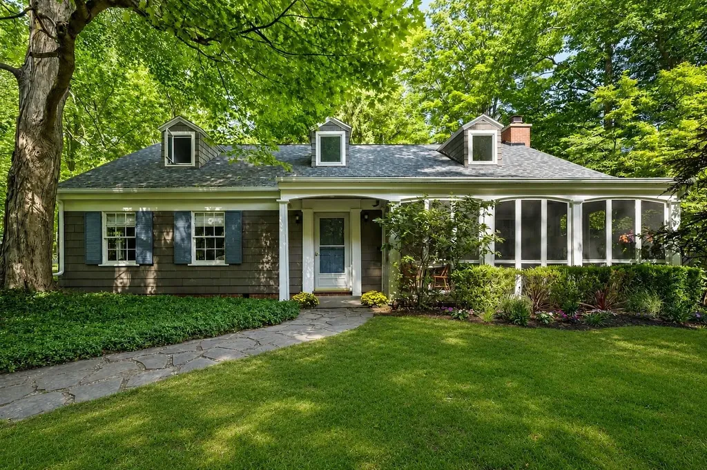 13165 Birchwood Drive Chikaming Township MI 49115