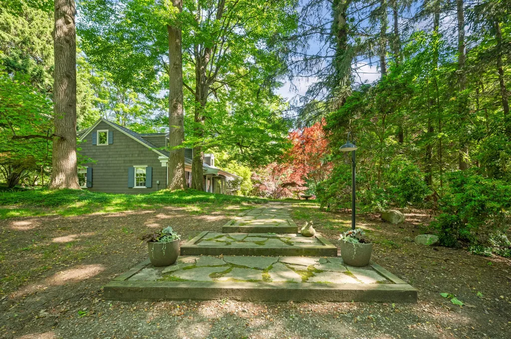13165 Birchwood Drive Chikaming Township MI 49115