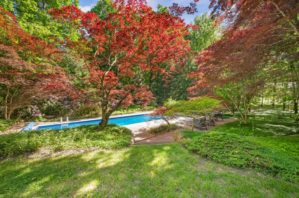 13165 Birchwood Drive Chikaming Township MI 49115