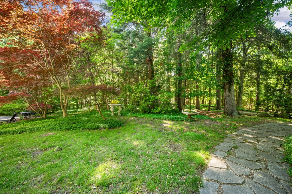 13165 Birchwood Drive Chikaming Township MI 49115