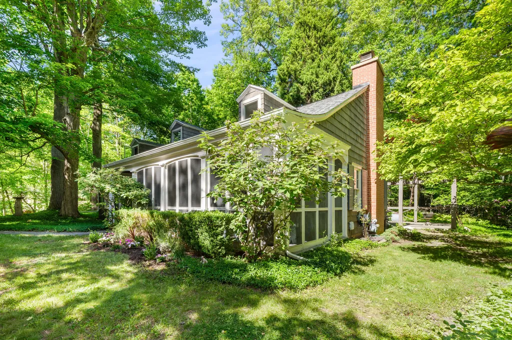 13165 Birchwood Drive Chikaming Township MI 49115