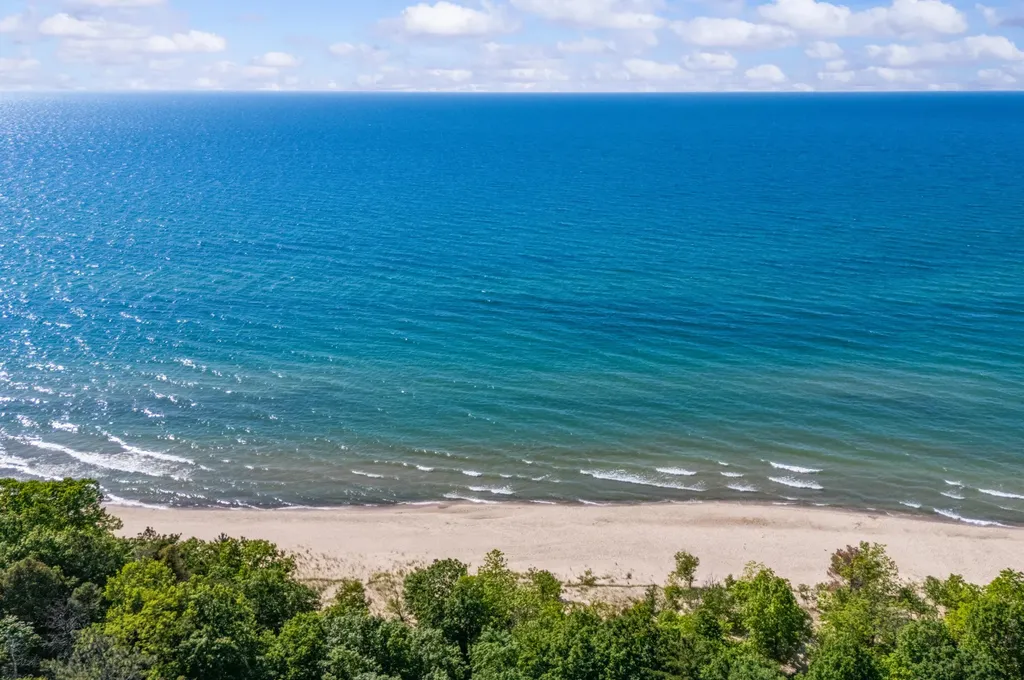13165 Birchwood Drive Chikaming Township MI 49115