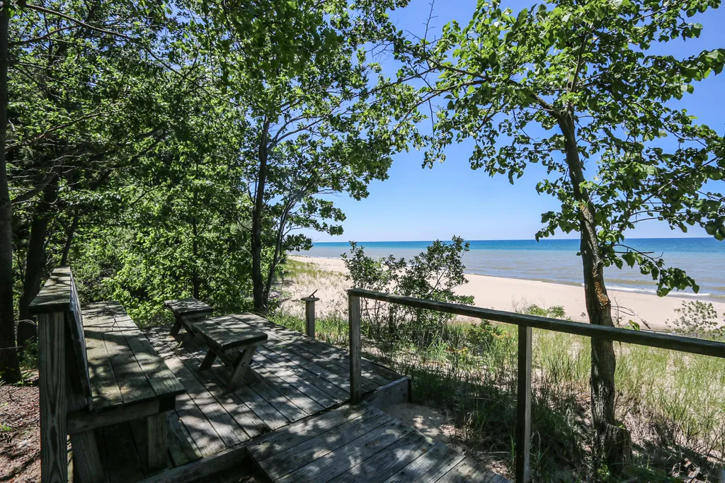 13165 Birchwood Drive Chikaming Township MI 49115