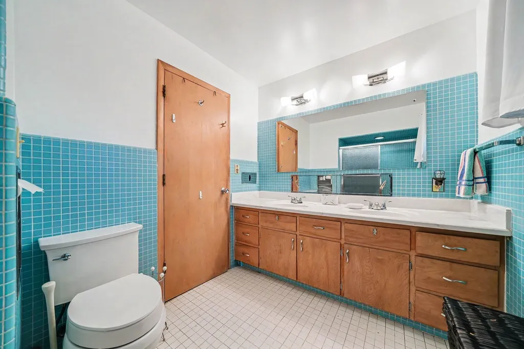 50575 W Lakeshore Drive Silver Creek Township MI 49047