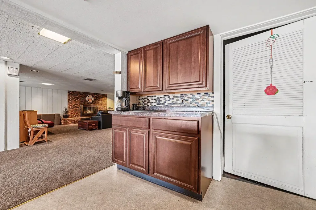 50575 W Lakeshore Drive Silver Creek Township MI 49047