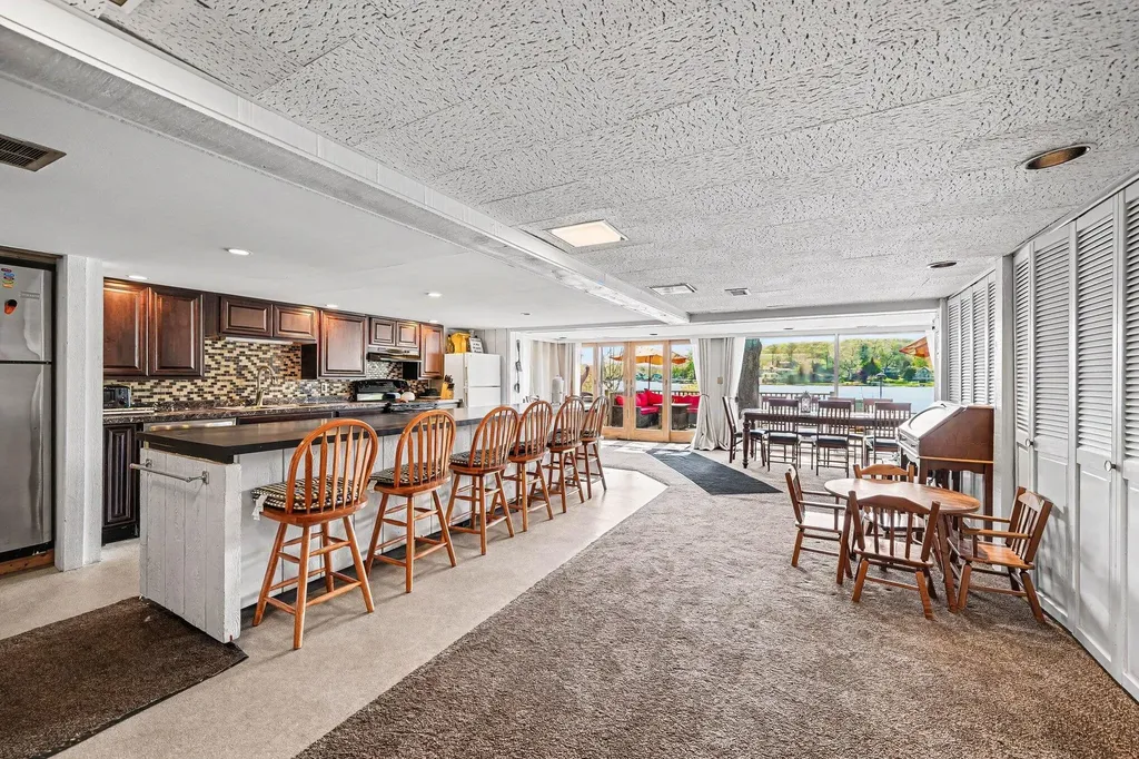 50575 W Lakeshore Drive Silver Creek Township MI 49047