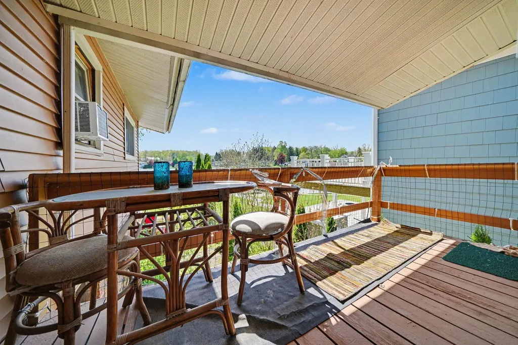 50575 W Lakeshore Drive Silver Creek Township MI 49047