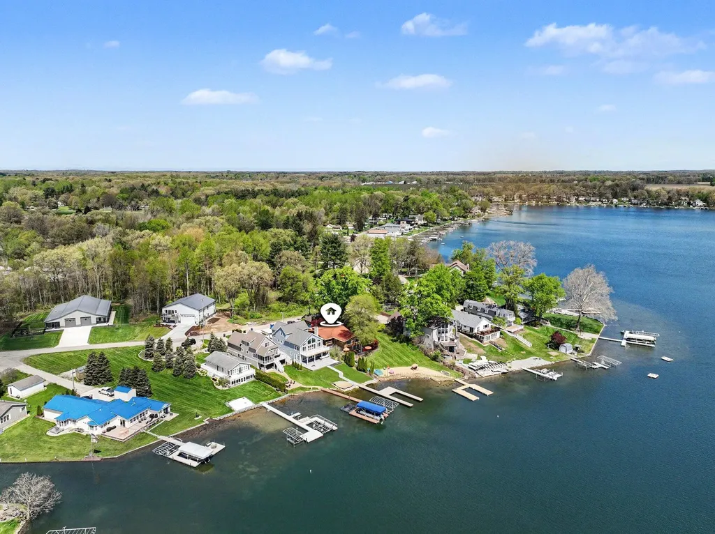 50575 W Lakeshore Drive Silver Creek Township MI 49047