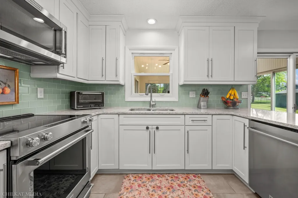 575 Lonesome Pine Trail St. Joseph Charter Township MI 49085