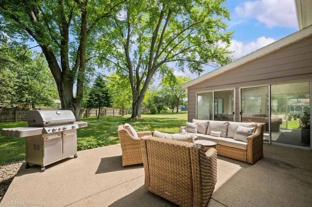 575 Lonesome Pine Trail St. Joseph Charter Township MI 49085