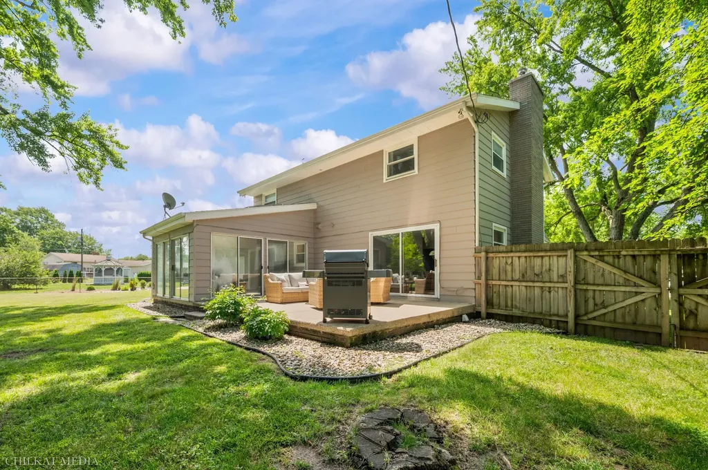 575 Lonesome Pine Trail St. Joseph Charter Township MI 49085