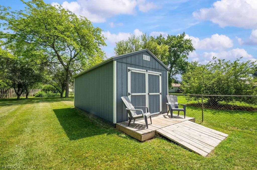 575 Lonesome Pine Trail St. Joseph Charter Township MI 49085