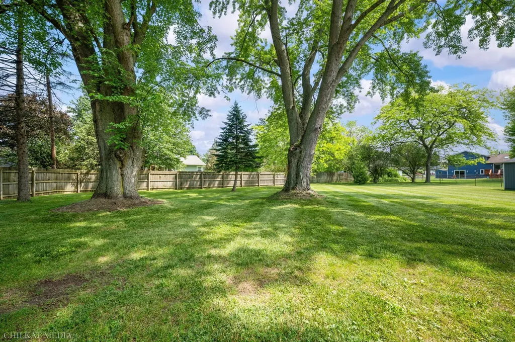 575 Lonesome Pine Trail St. Joseph Charter Township MI 49085