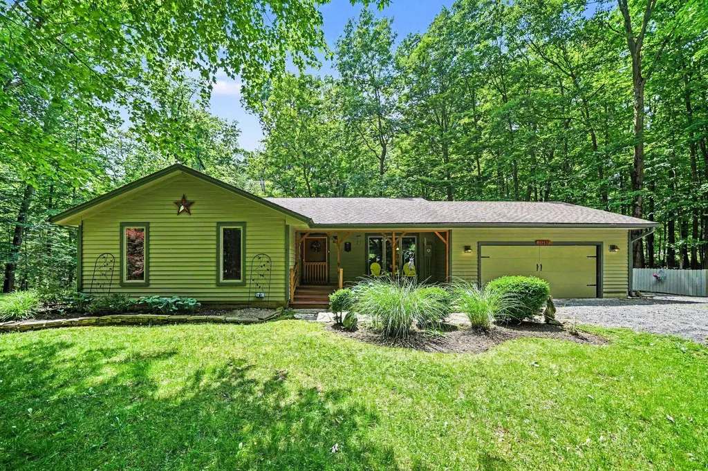 15283 Prairie Road Chikaming Township MI 49128