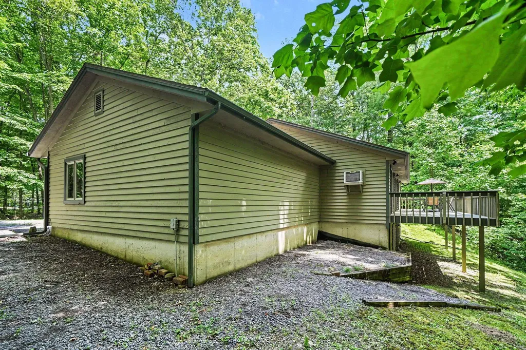 15283 Prairie Road Chikaming Township MI 49128
