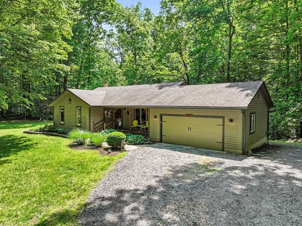 15283 Prairie Road Chikaming Township MI 49128