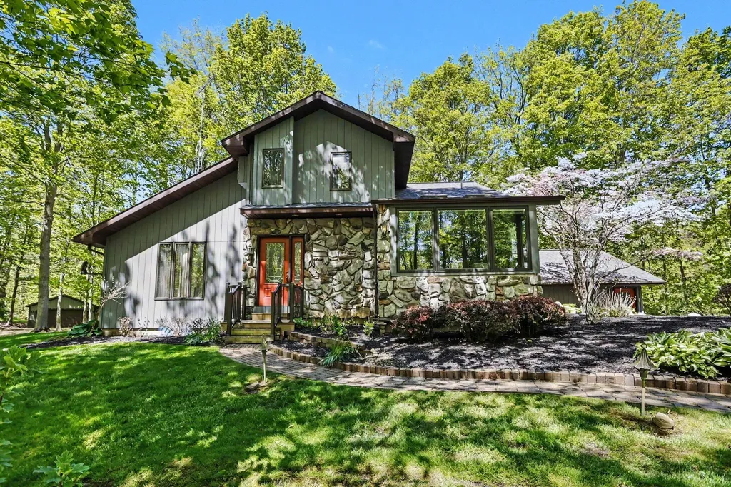 2913 Grange Road Oronoko Charter Township MI 49103