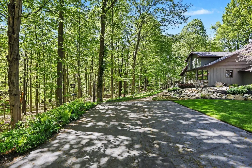 2913 Grange Road Oronoko Charter Township MI 49103