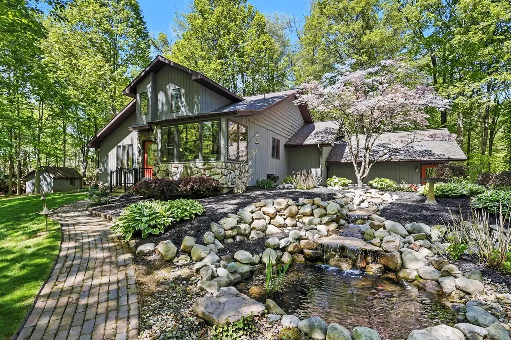 2913 Grange Road Oronoko Charter Township MI 49103