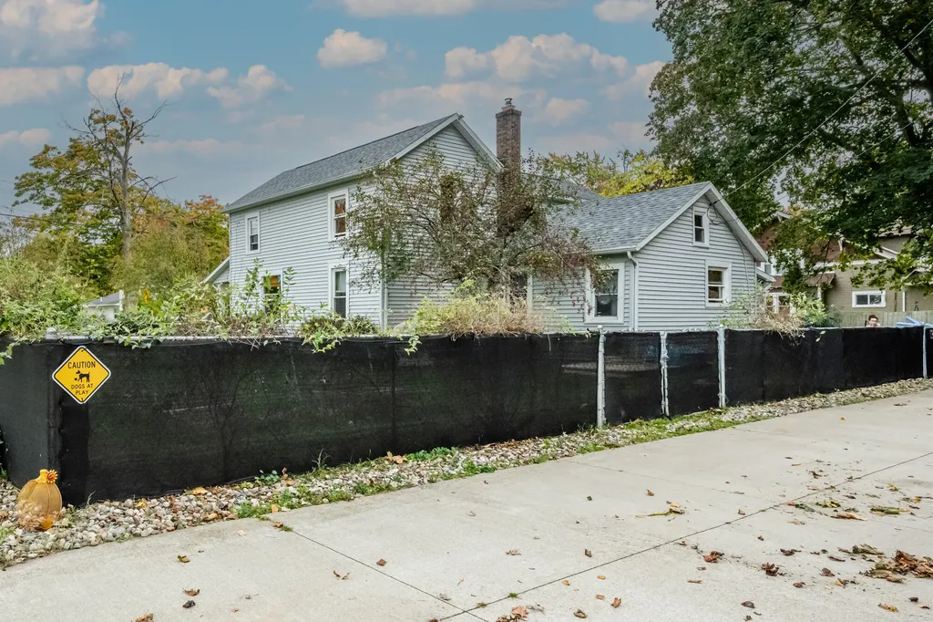 208 S Church Street Coloma City MI 49038