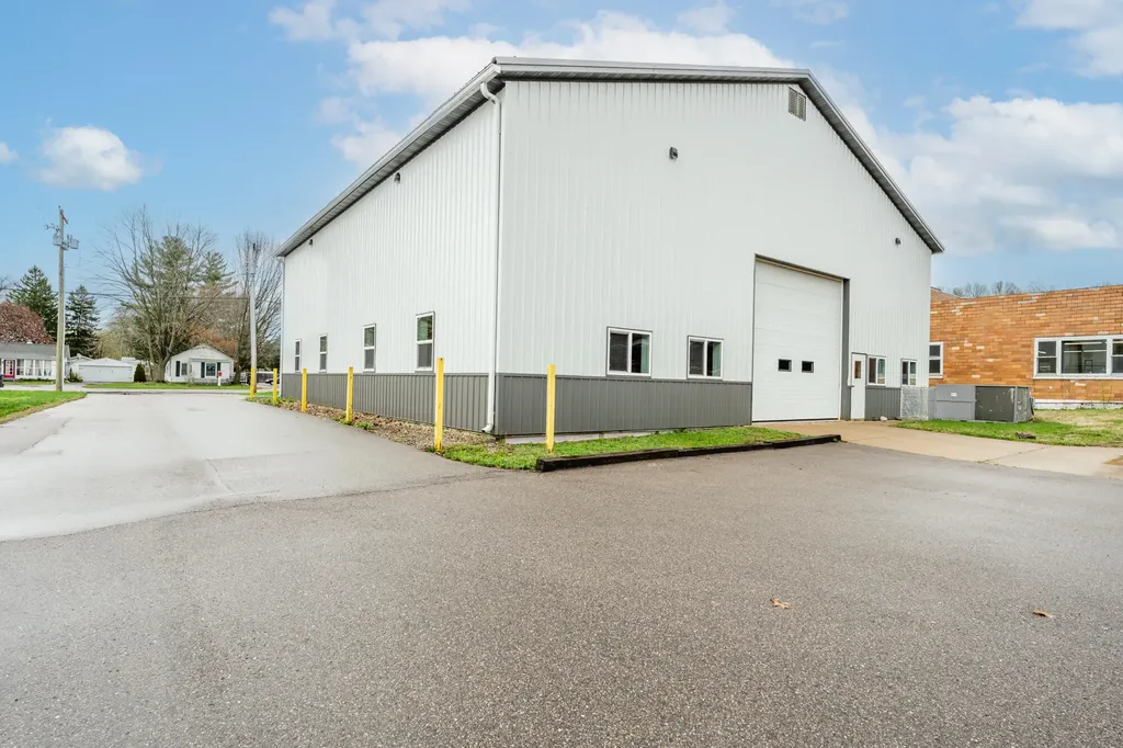 320 Park Street Coloma City MI 49038