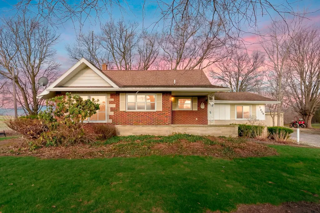 5844 S Scottdale Road Royalton Township MI 49103