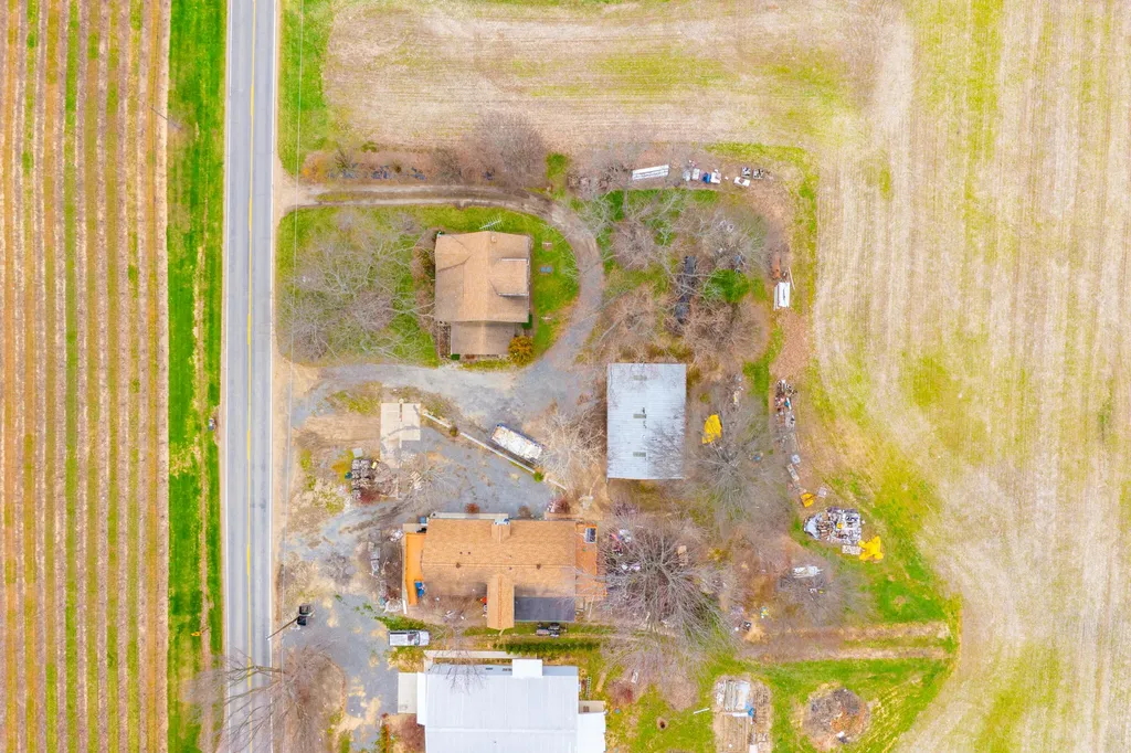 5844 S Scottdale Road Royalton Township MI 49103