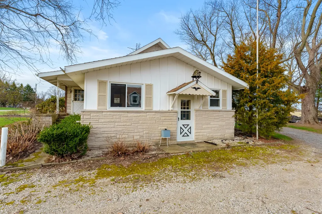5844 S Scottdale Road Royalton Township MI 49103