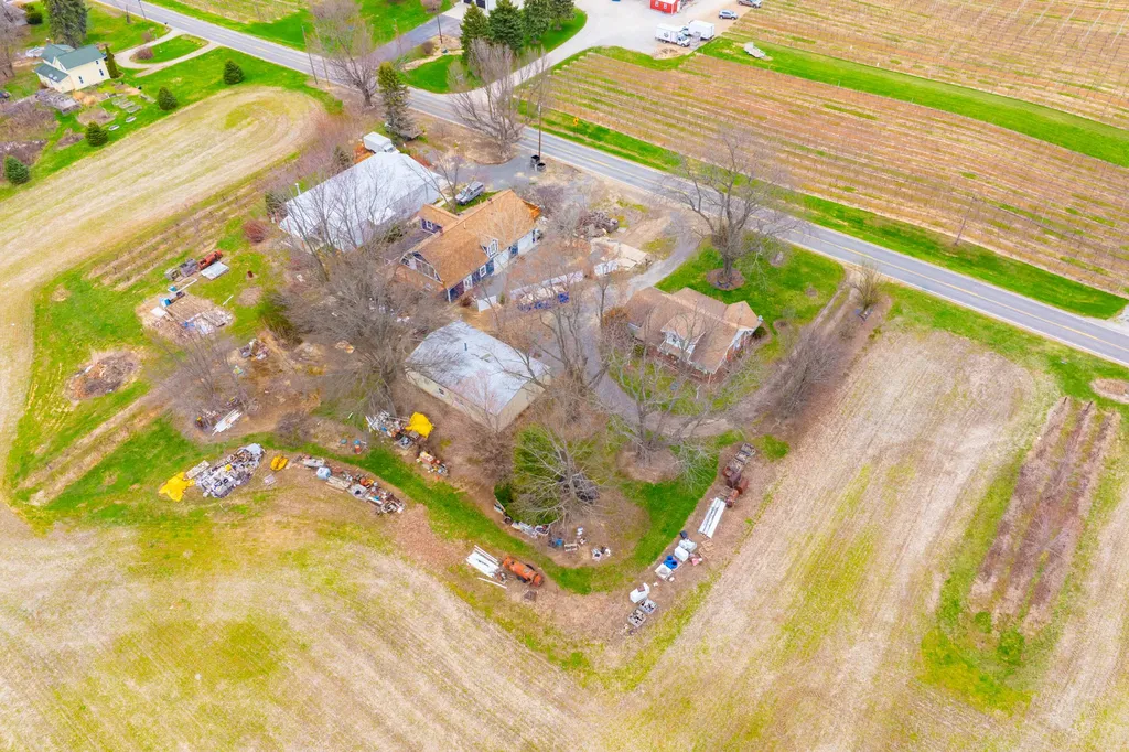 5844 S Scottdale Road Royalton Township MI 49103