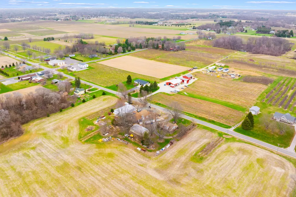 5844 S Scottdale Road Royalton Township MI 49103