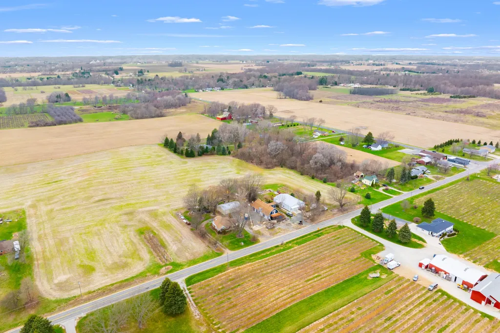 5844 S Scottdale Road Royalton Township MI 49103