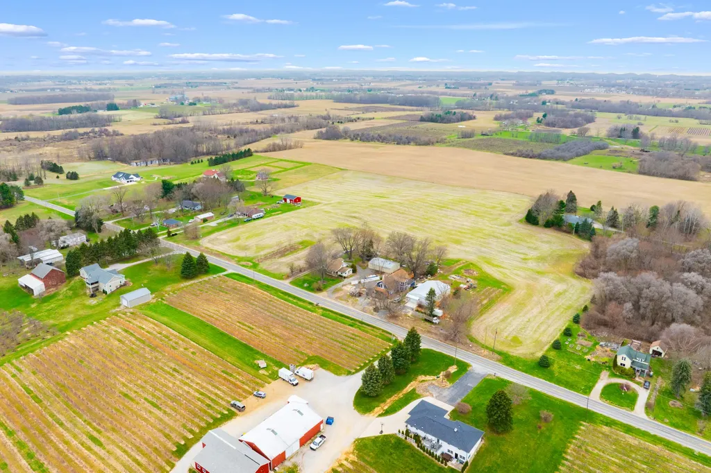 5844 S Scottdale Road Royalton Township MI 49103