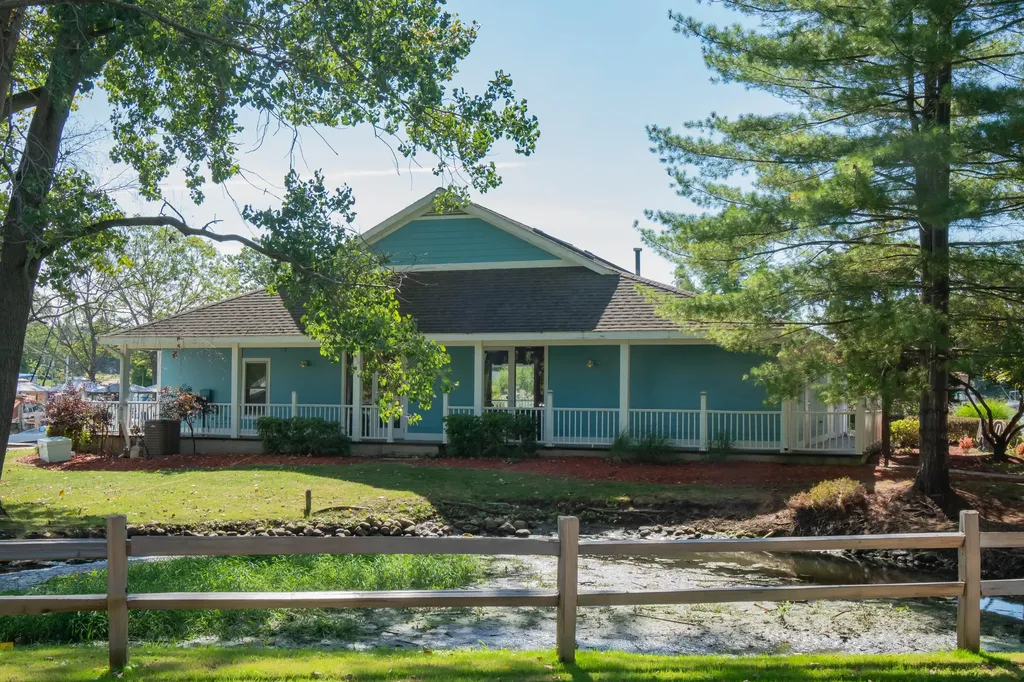 740 Preserve Drive South Haven City MI 49090