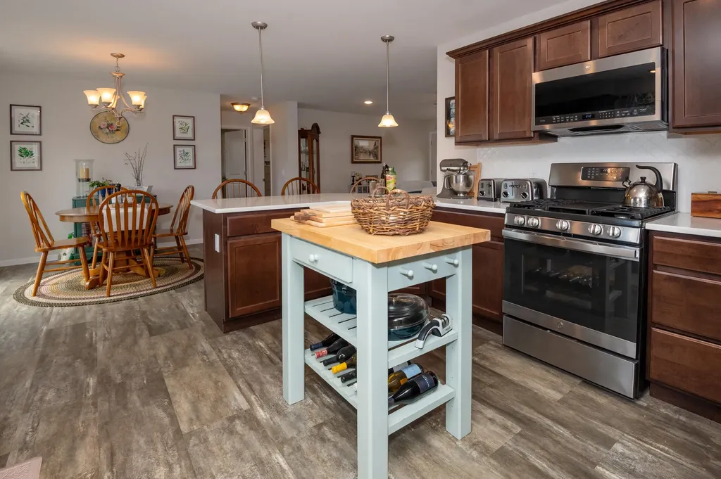 50306 Pleasant Street Silver Creek Township MI 49047