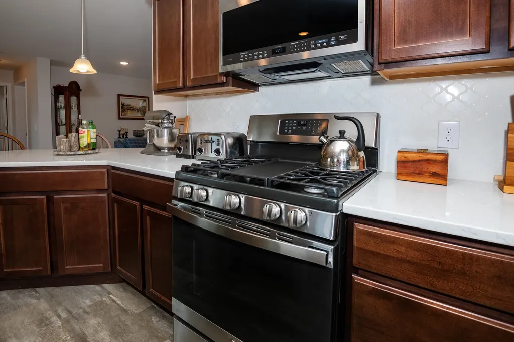 50306 Pleasant Street Silver Creek Township MI 49047