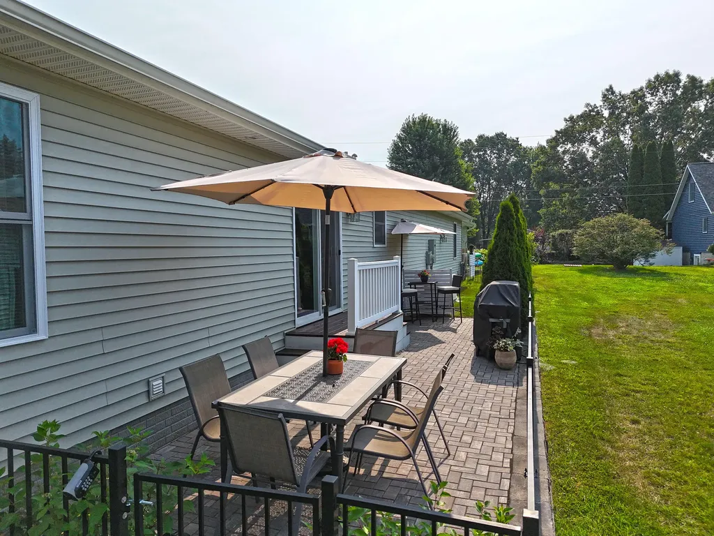 50306 Pleasant Street Silver Creek Township MI 49047