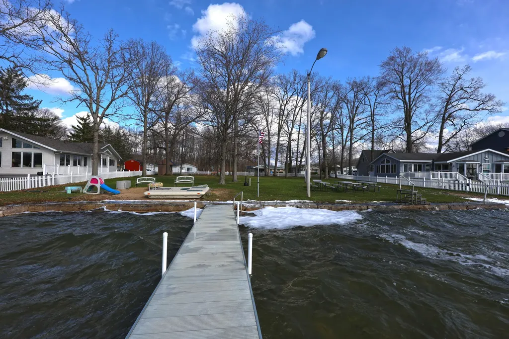 50306 Pleasant Street Silver Creek Township MI 49047