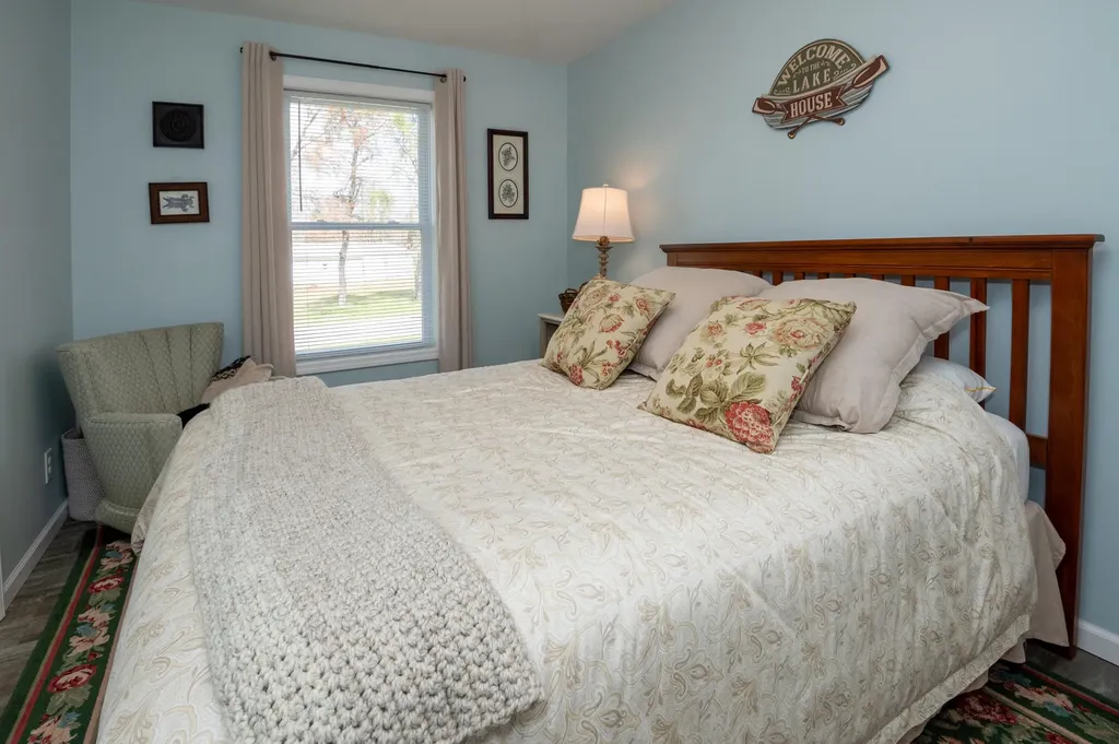 50306 Pleasant Street Silver Creek Township MI 49047